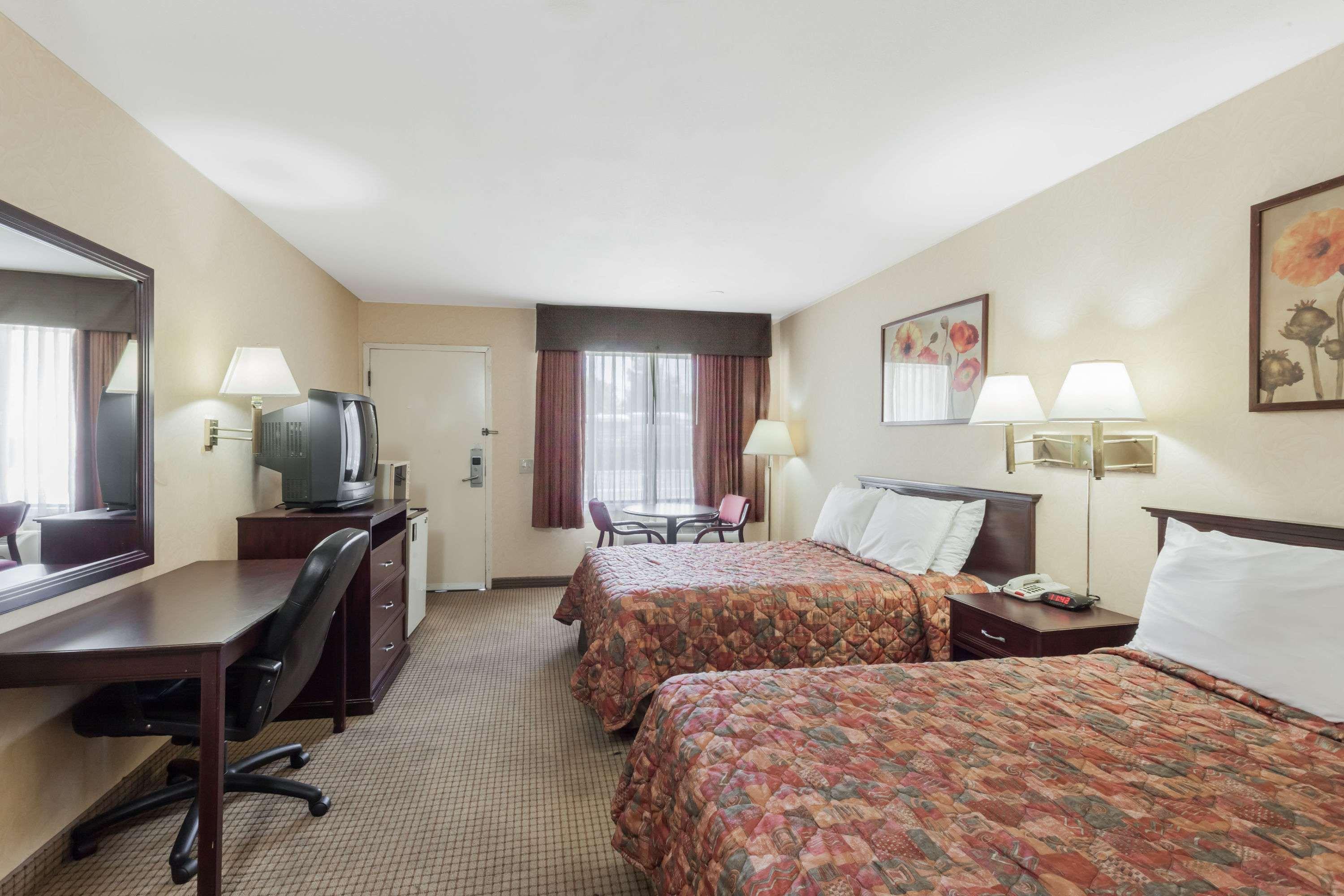 Hospitality Inn San Bernardino Ngoại thất bức ảnh